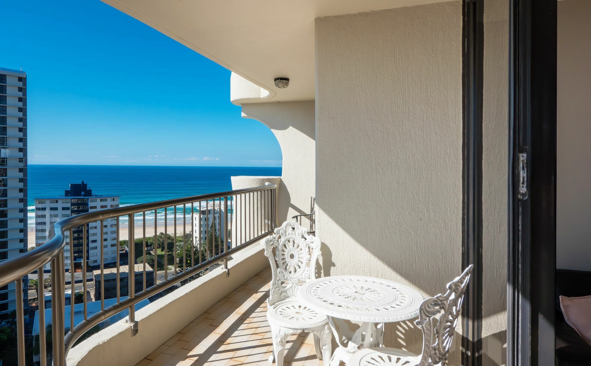 Aristocrat Apartments Gold Coast Exterior photo